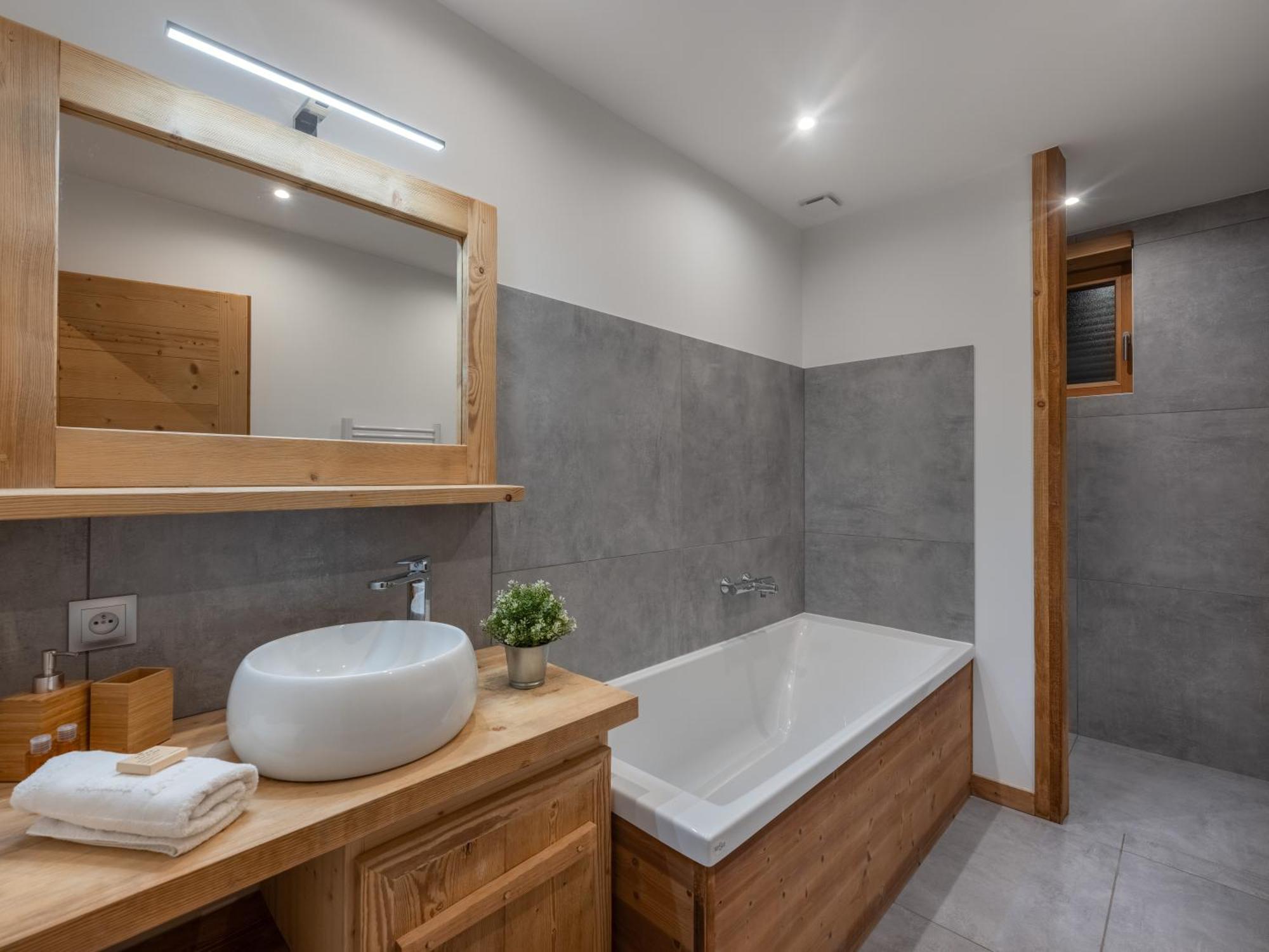Chalet 1100 - Bo Immobilier Chatel - A Mi-Chemin Du Centre Et Du Linga - Jacuzzi Sauna Et Cheminee מראה חיצוני תמונה